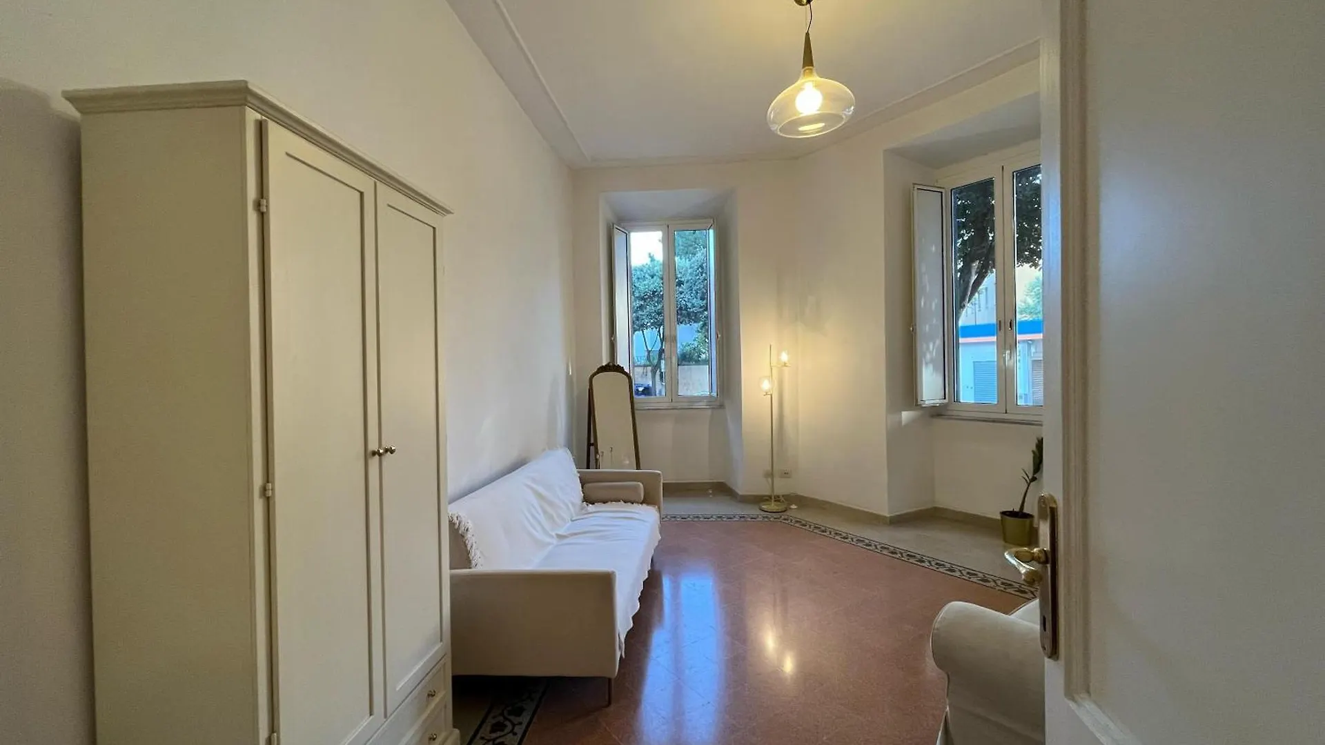 Charming Apartment In San Pietro Rome