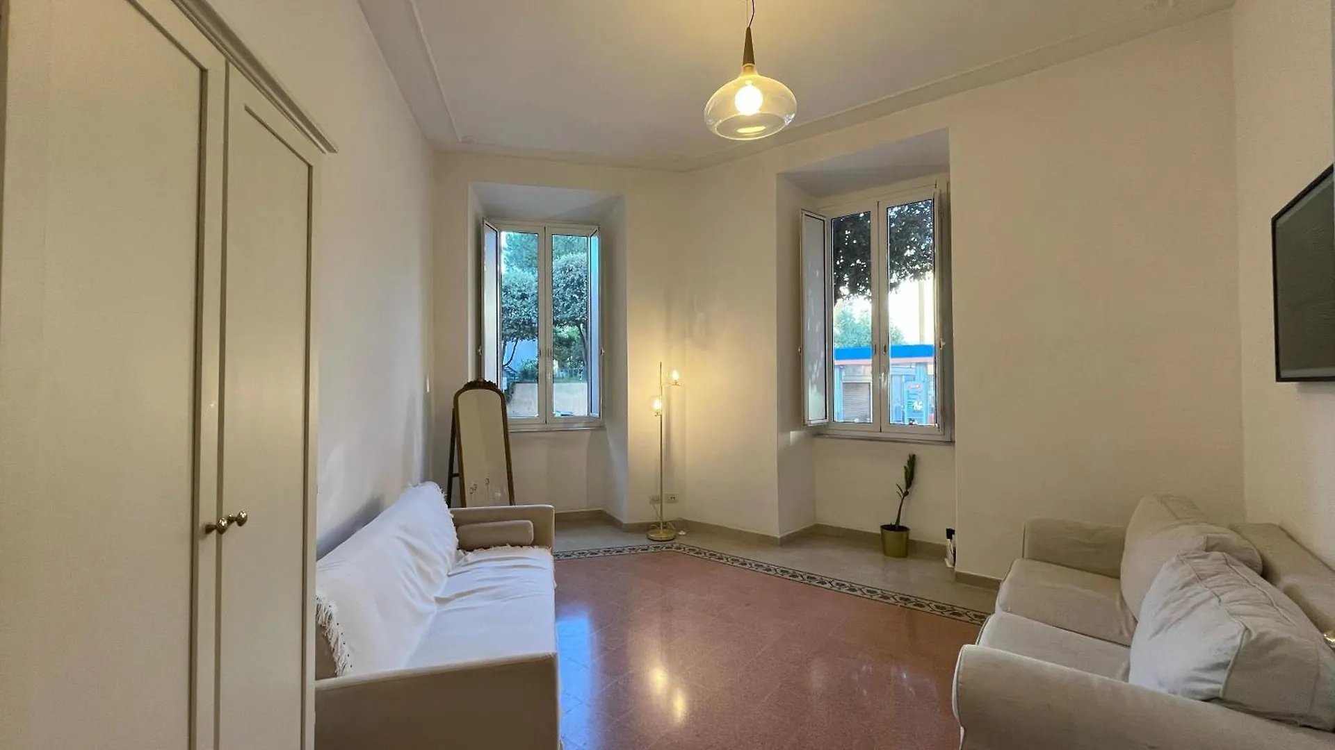 Charming Apartment In San Pietro Rome