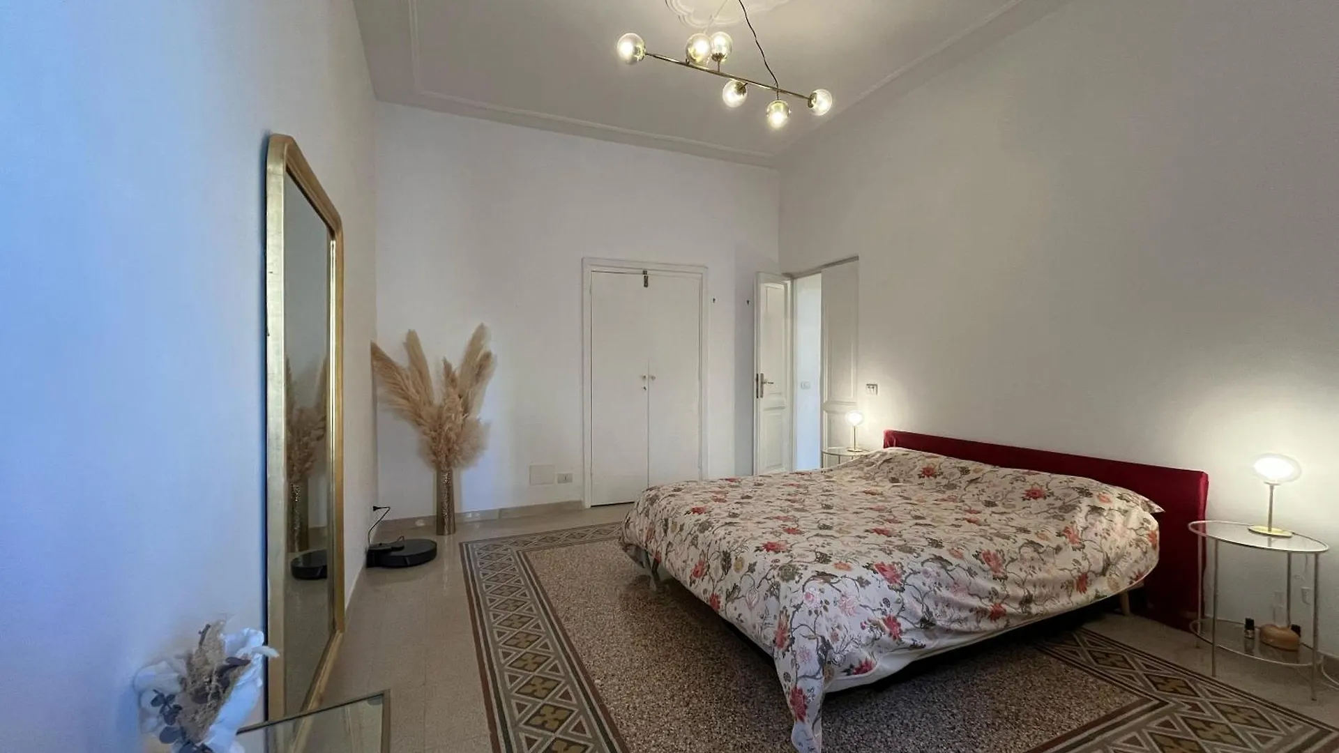 Charming Apartment In San Pietro Rome