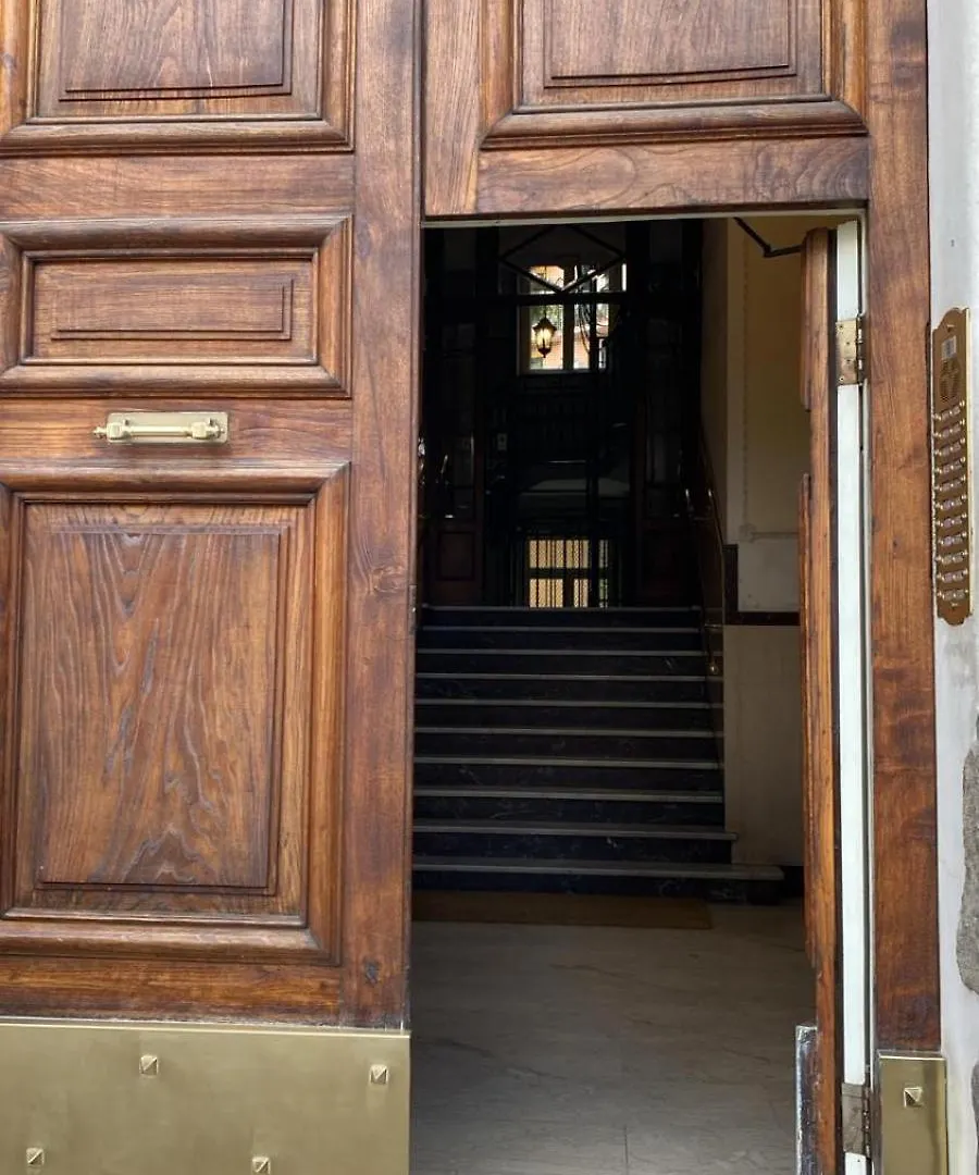 Charming Apartment In San Pietro Rome